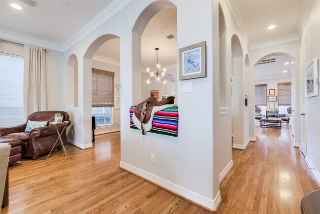 Foto del edificio - 1504 W 23rd St