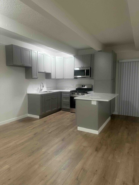 Building Photo - 1640 N Hobart Blvd