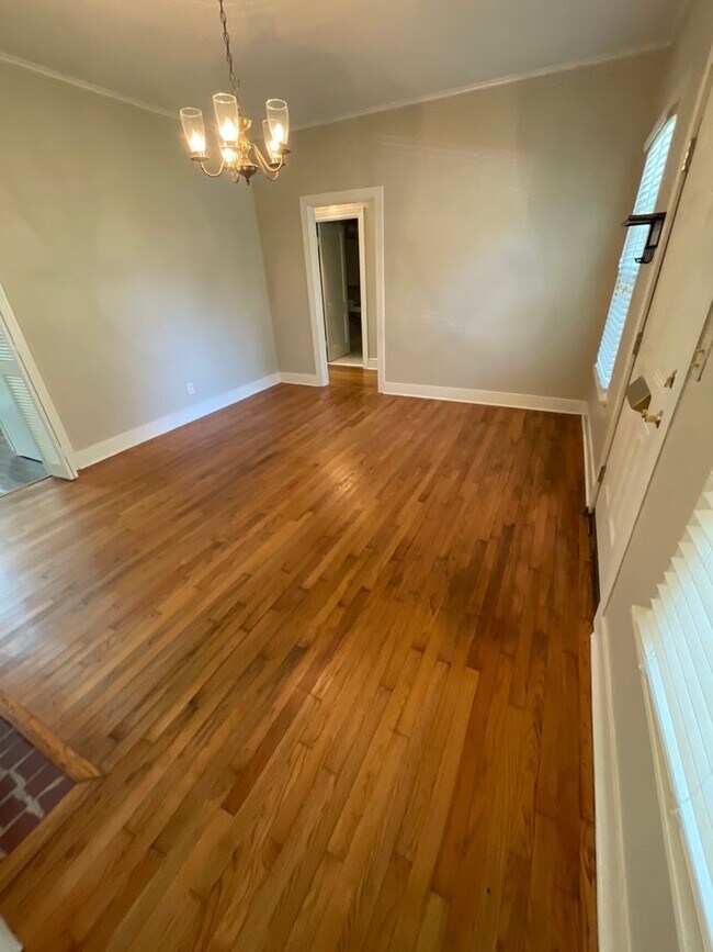 Foto del edificio - Gorgeous 2 Bedroom home in South Highland