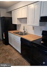 Building Photo - 820 Heather Ridge Dr