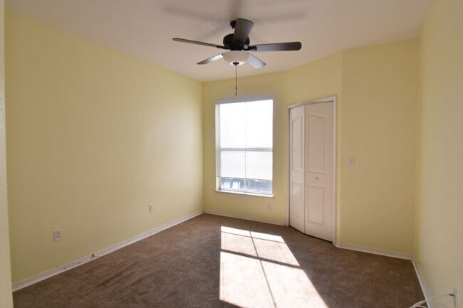 Building Photo - Allegro Palms Condo