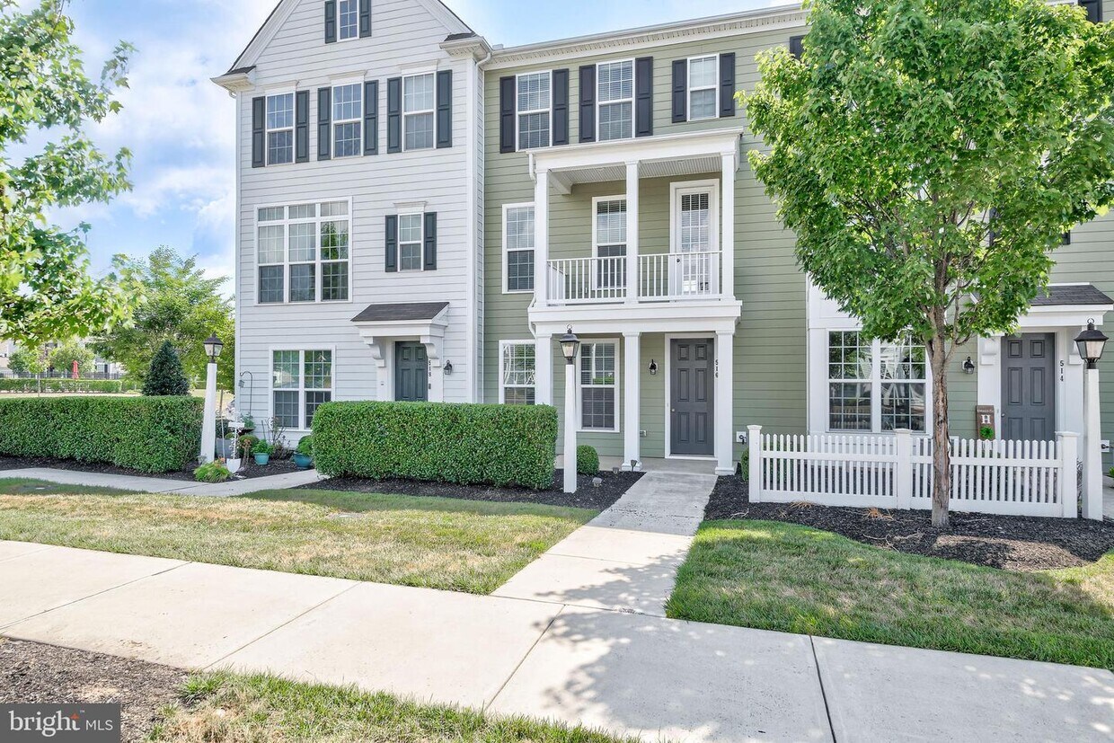 516 Old Farm Ln, Mechanicsburg, PA 17050 Townhome Rentals in