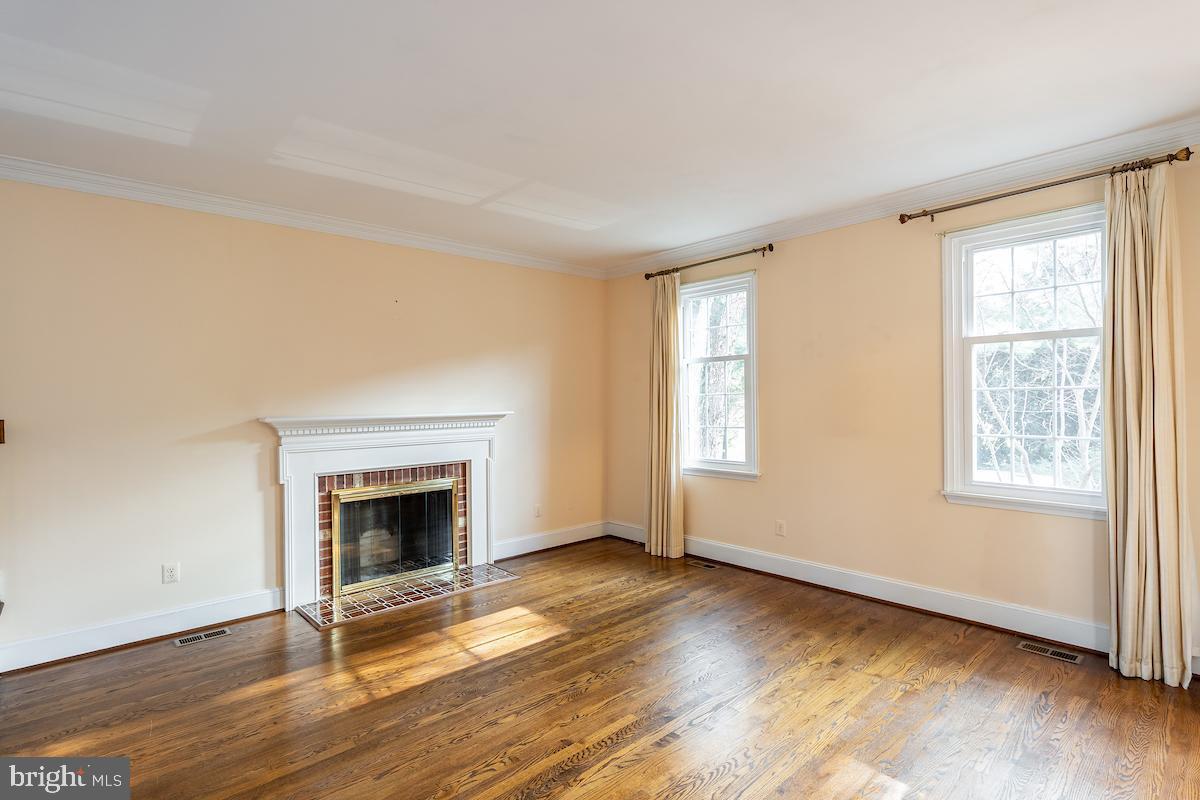 7348 Lewinsville Square Pl