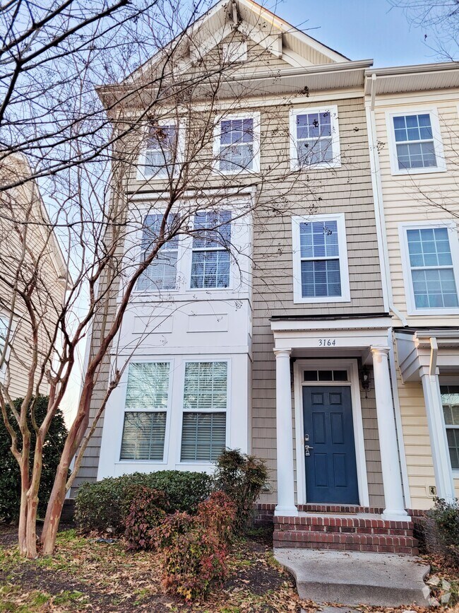 Bide A Wee Manor Apartments under 3,000 Portsmouth, VA 1