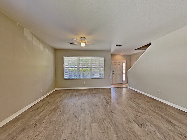 Building Photo - 2526 Deer Forest Dr