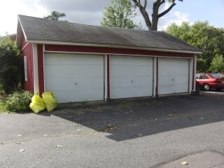 Primary Photo - 360 Main St