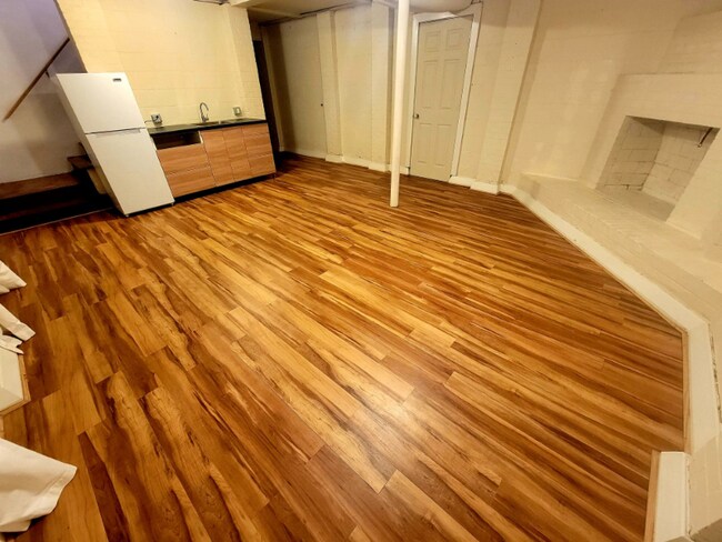 Building Photo - 20 N Garden Cir