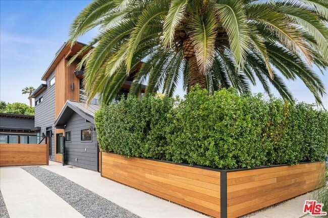 Foto del edificio - 4027 Moore St