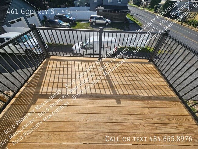 Foto del edificio - 461 Godfrey St