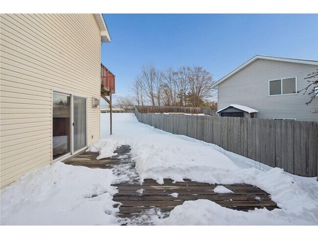 Foto del edificio - 3824 Tower Pond Dr