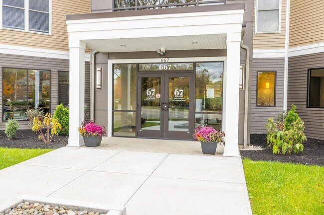 Foto del edificio - Six67 College Avenue