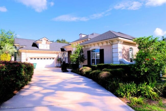 Building Photo - Gated Community