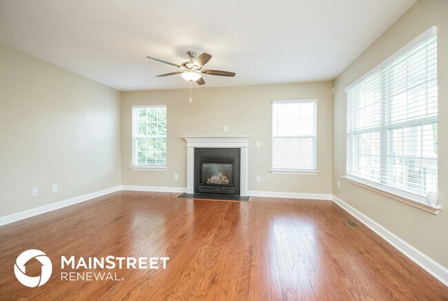 Foto del edificio - 681 Smoky Mountains Dr