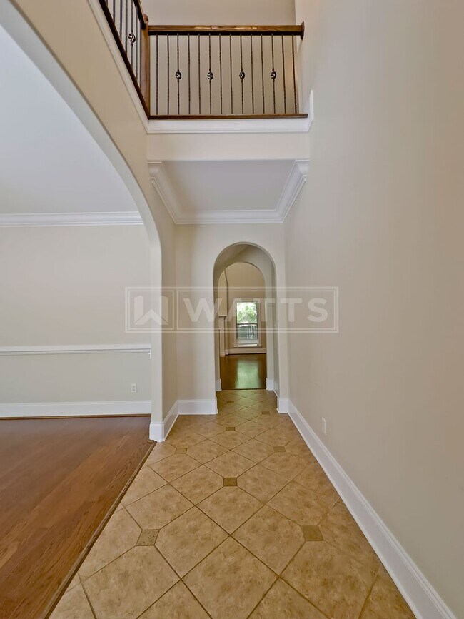 Foto del edificio - Spectacular 4 Bed 3.5 Bath with Large Yard - next to Mt. Laurel at Shoal Creek