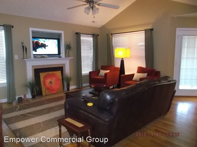 Foto del edificio - 3 br, 2 bath House - 211 Hogart Street