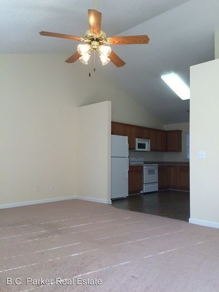 Foto del edificio - 3263-3265 Alamance Rd