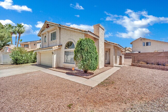 Building Photo - 756 Charwood Cir