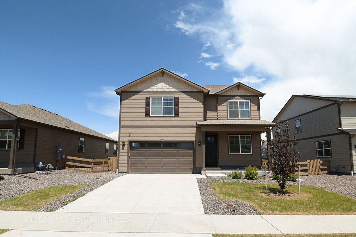 Foto principal - Beautiful New Home in West Greeley!