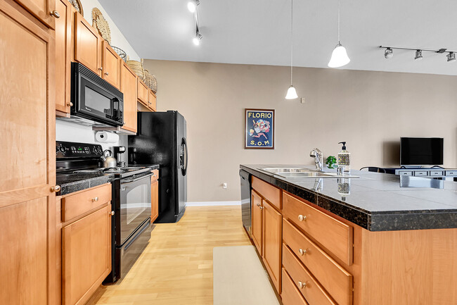 Foto del edificio - 7240 W Custer Ave