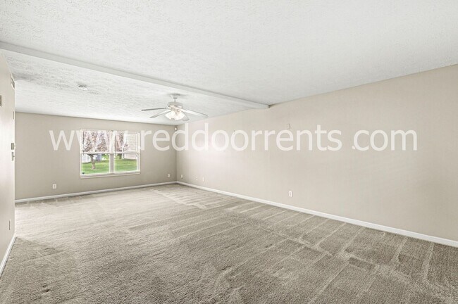 Foto del edificio - 14917 Dry Creek Rd