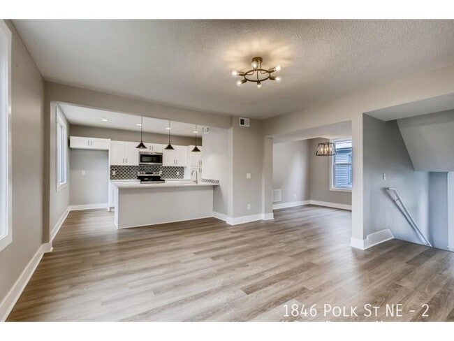 Foto del edificio - 1846 Polk St NE