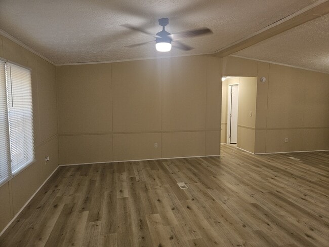 Foto del edificio - 4058 Nursery Rd