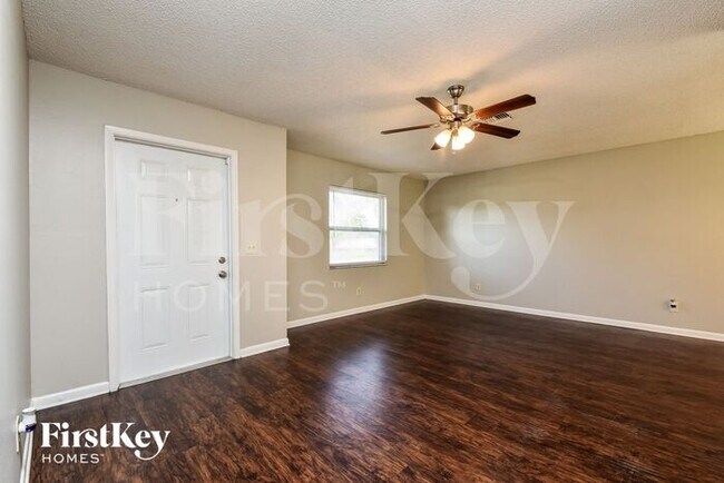 Building Photo - 18150 Adams Cir