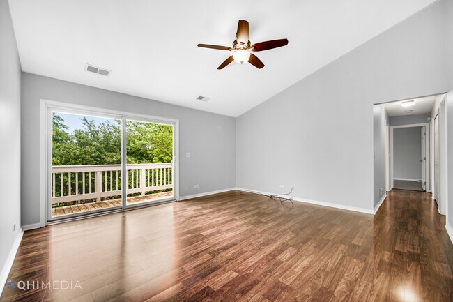 Foto del edificio - 215 Norfolk Ct