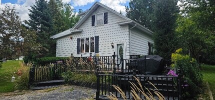 Building Photo - 12200 W Janesville Rd