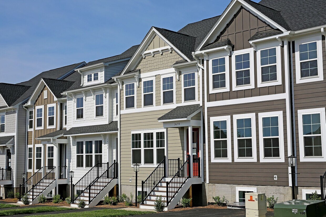 Primary Photo - Glenbrook Townhomes & Apartment Homes