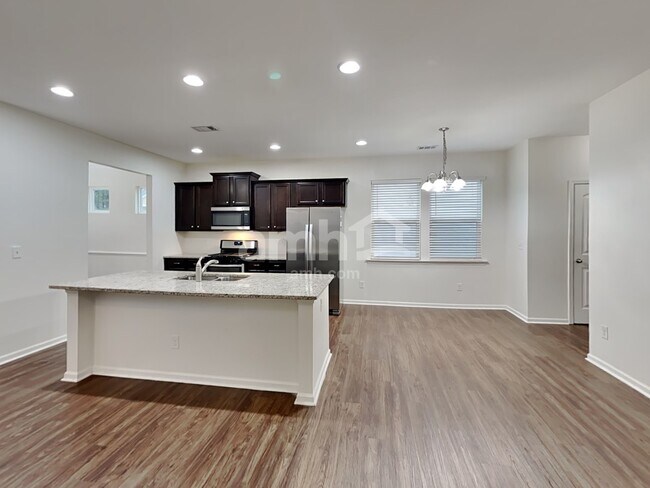 Foto del edificio - 323 Stoney Hollow Rd