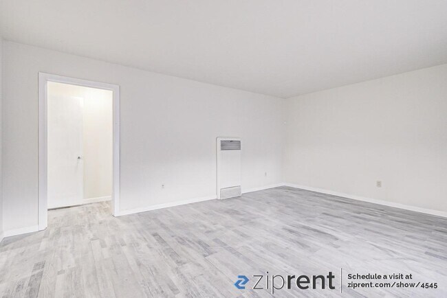 Foto del edificio - 921 Rivera Dr