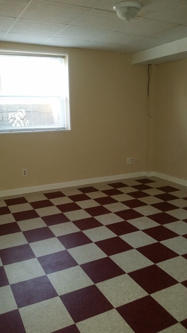 Building Photo - 2 Bedroom in West Knoxville
