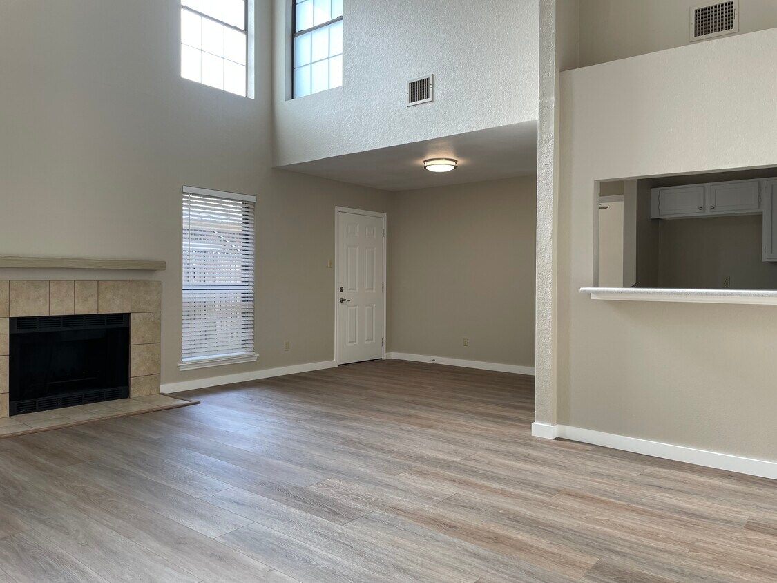Main Living Area - 1261 W Hudgins St
