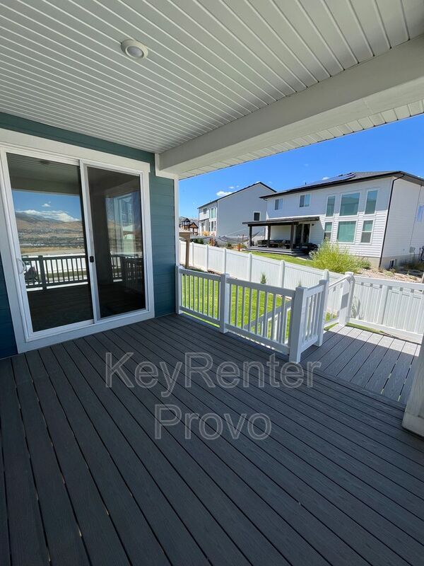 Building Photo - 146 Thistle Dr