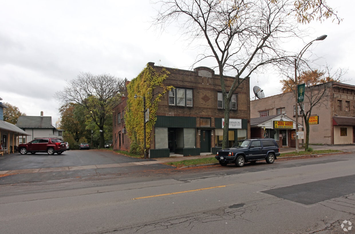 Primary Photo - 272-274 N Winton Rd