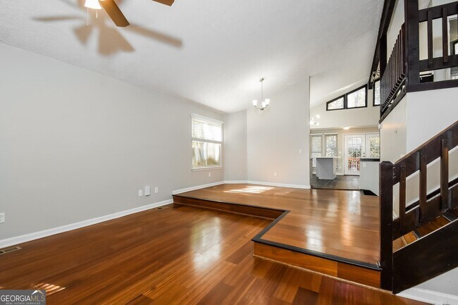 Foto del edificio - 4684 Balley Shannon Dr