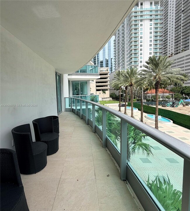 Foto del edificio - 1331 Brickell Bay Dr