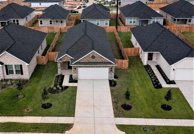 Building Photo - 31227 Conover Dr