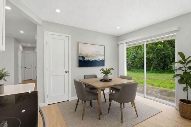 Building Photo - Stunning Remodeled 3BR Duplex in Oviedo with Modern Upgrades