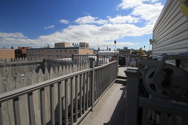 Foto del edificio - 505 Monroe St