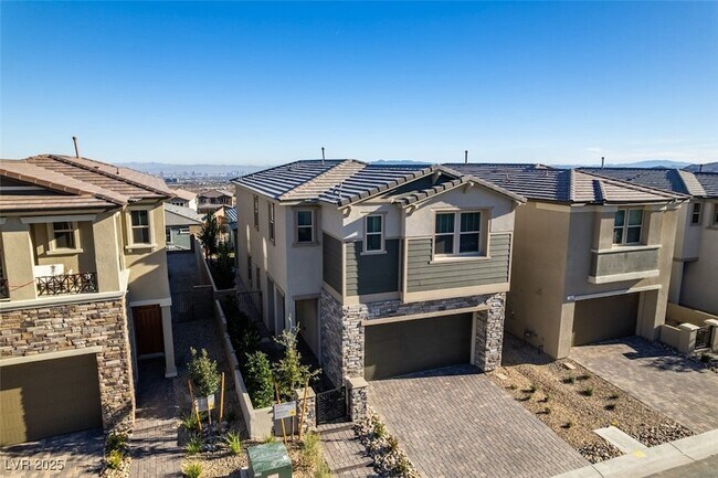 Foto del edificio - 568 Clover Bar Ln