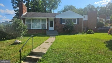 Building Photo - 10404 Insley St