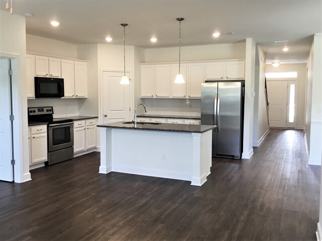 Foto del edificio - 3066 Creek Village Ln
