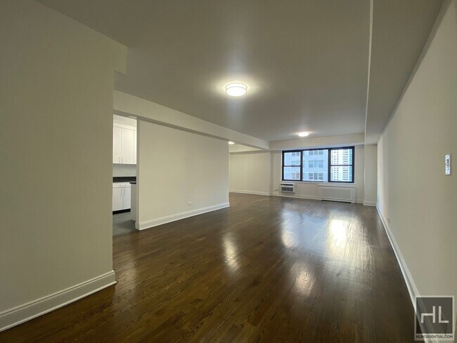 Building Photo - EAST 57 STREET