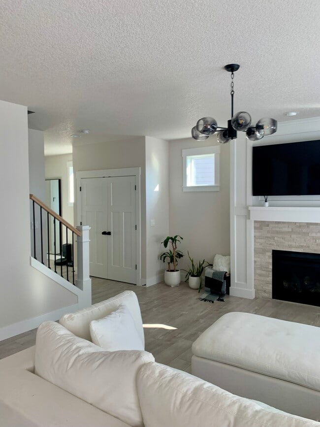 Foto del edificio - 219 W Taylor Ct