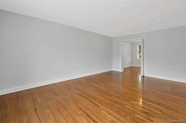 Foto del edificio - 504 Pelham Rd