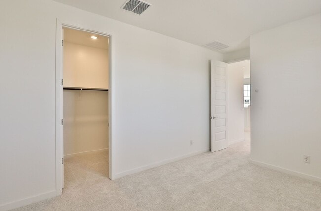 Building Photo - Brand New 4 bed/3 bath in Hawes Crossing C...