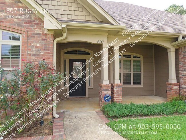 Foto del edificio - Stunning 4 Bedroom, 3 Bath Home in Whiteho...