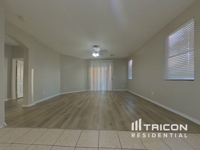 Foto del edificio - 7919 S 73rd Dr